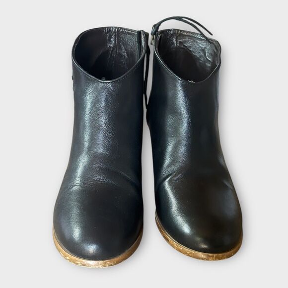 Davos Gomma Black Leather Ankle Booties Sz 9 Gently Loved, Stylish & Comfortable - Picture 2 of 9